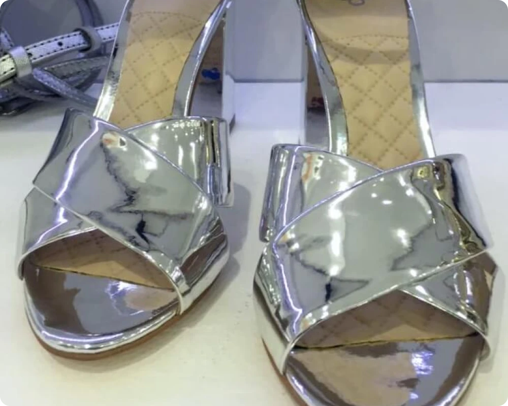 Sapato feminino espelhado